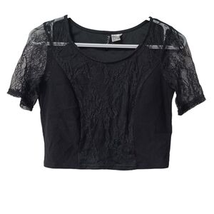 Nwt! Divided black lace details crop top
